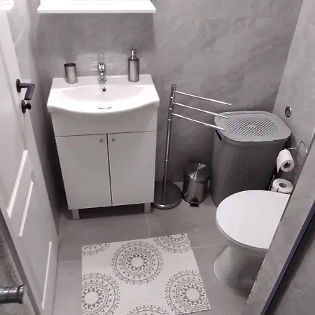 Apartman Nino *